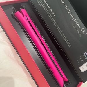 Flat iron straightener